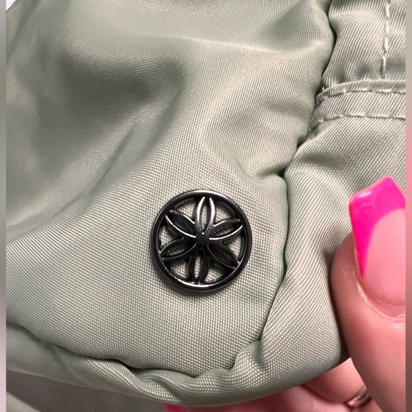 Gaiam Belt Bag - Picture 5 of 8